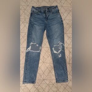 American Eagle Outfitters Ripped mom jeans size 0 short